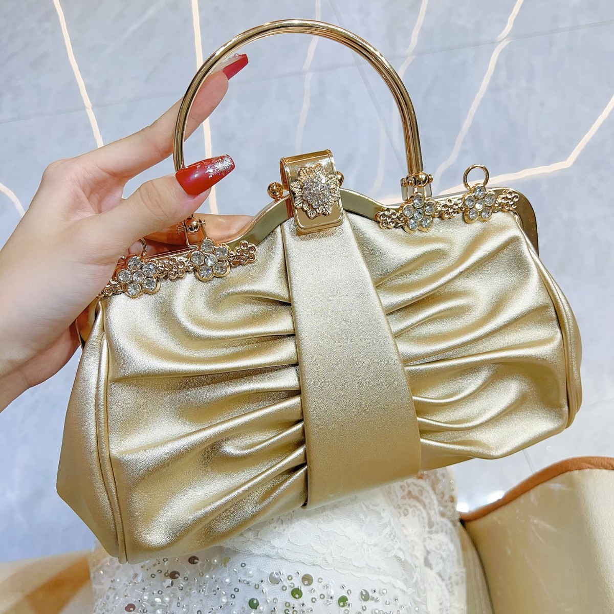 2025 럭셔리 하이엔드 파티 클라우드 여성용 이브닝  - Women Bags In Trend 리뷰 및 가격