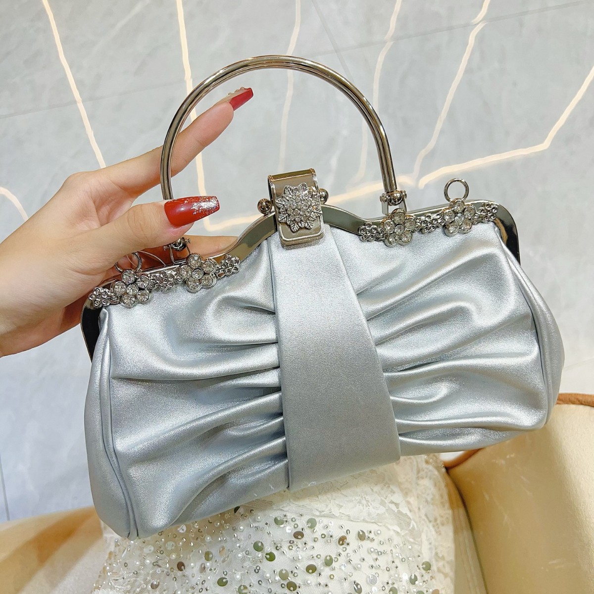 2025 럭셔리 하이엔드 파티 클라우드 여성용 이브닝  - Women Bags In Trend 리뷰 및 가격